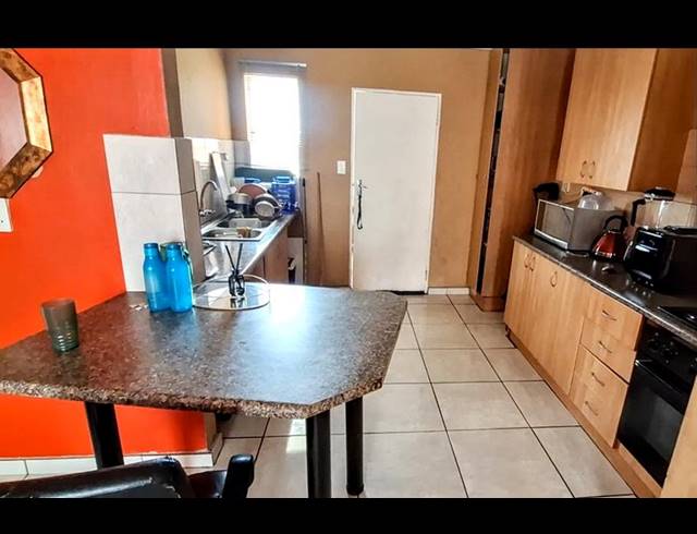 2 BEDROOM APARTMENT FOR SALE IN THE ORCHARDS